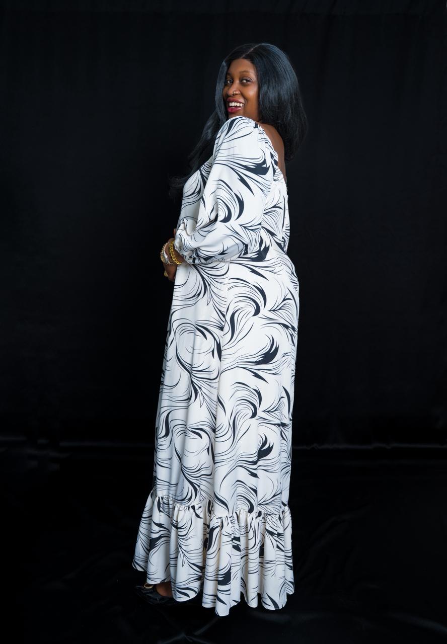 Stylish Black & White Printed Maxi Dress with Puff Sleeves & Ruffled Hem